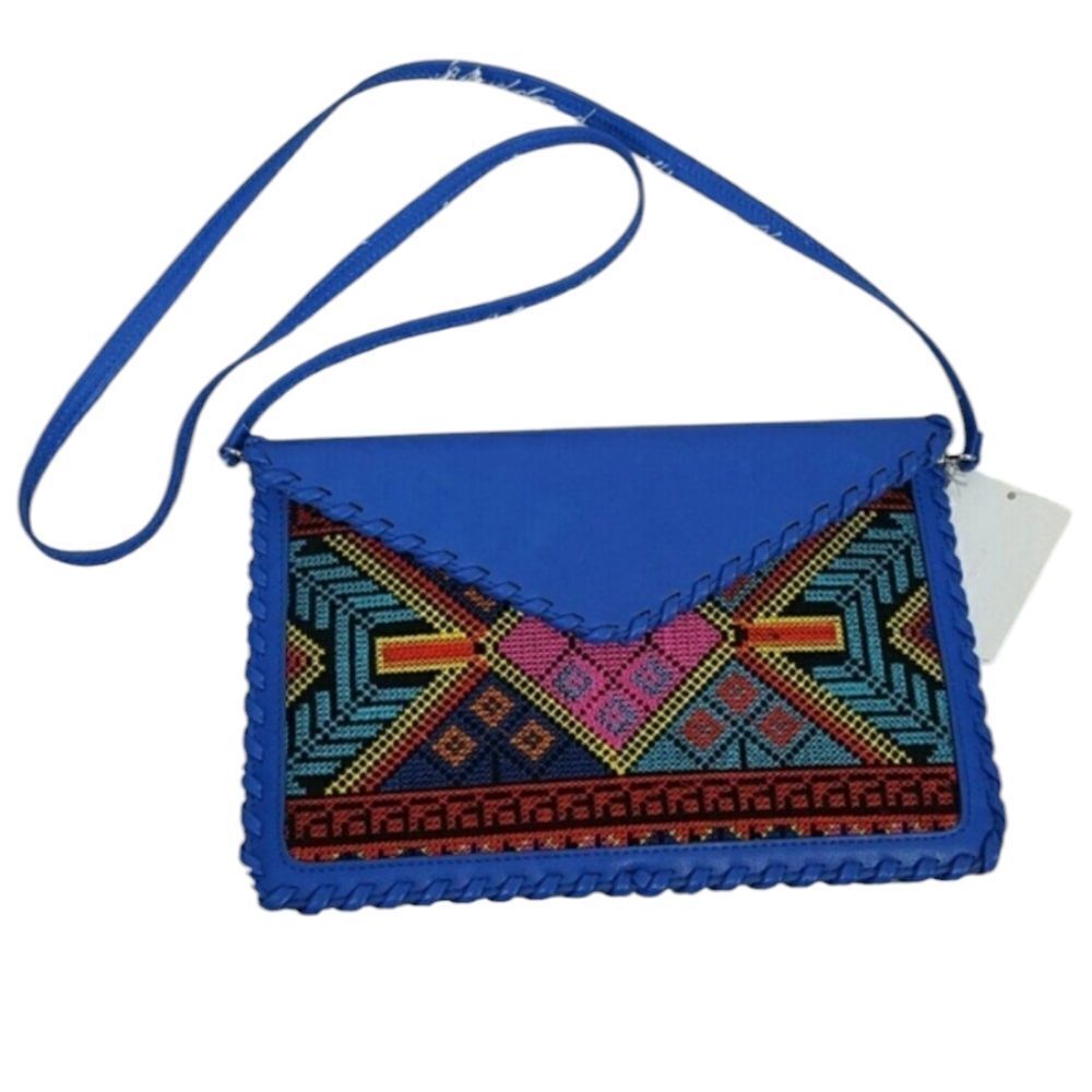 NWT. Crossbody shoulder bag clutch Embroidered‎